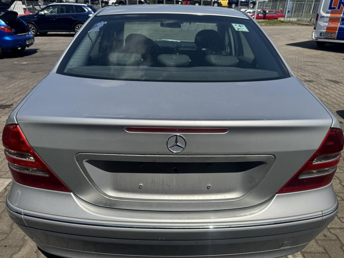 Mercedes C Klasse W203 original Heckklappe 744 Brillantsilber Limousine Bj.2001